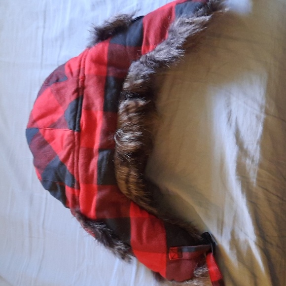 American Eagle Outfitters Red Plaid Faux Fur Lining Ear Flap Trapper Cap Hat OS - Picture 13 of 13